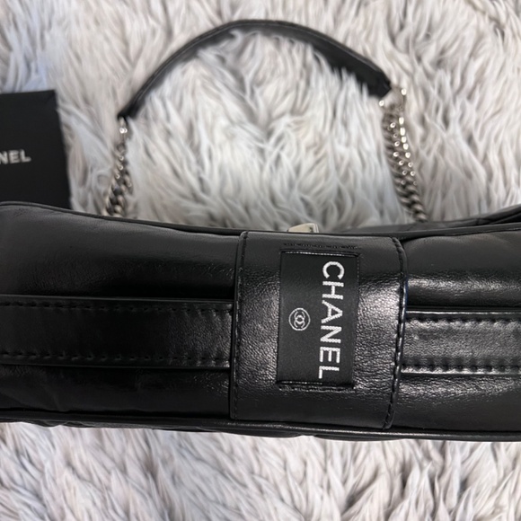 Chanel Icons Label Classic Flap Bag - Picture 6 of 15